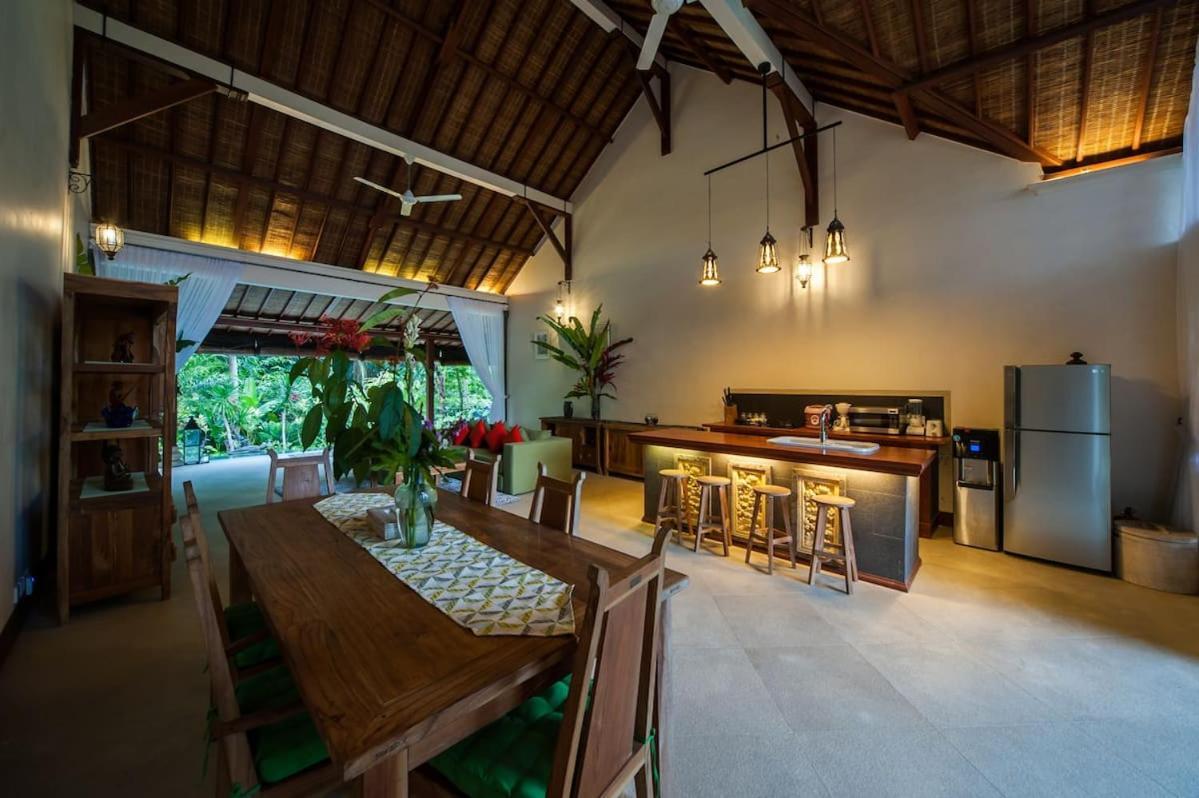Luxury 3Br Infinity Jungle View Aashaya Villa Ubud Kültér fotó
