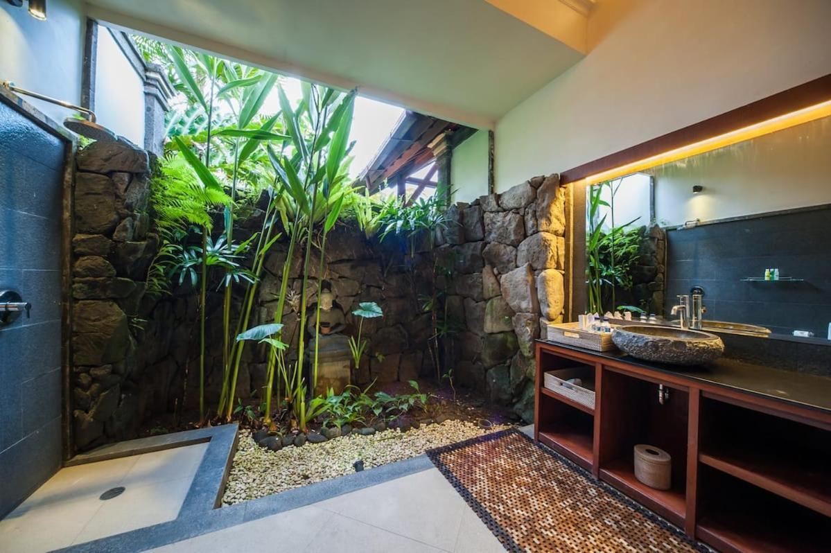 Luxury 3Br Infinity Jungle View Aashaya Villa Ubud Kültér fotó